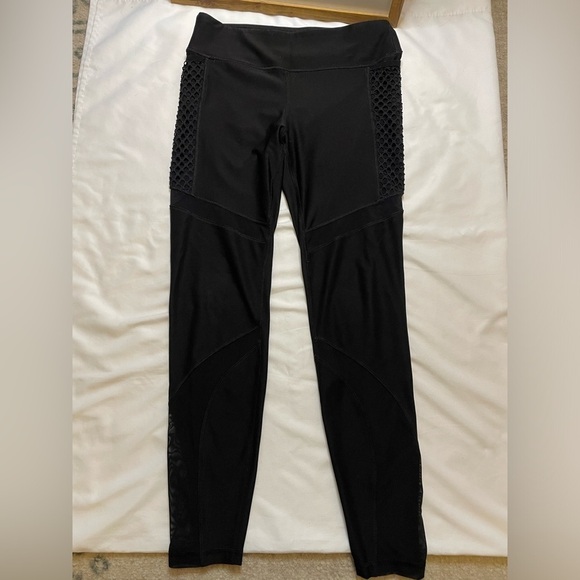 Ivy & Main size medium black leggings - Picture 1 of 6